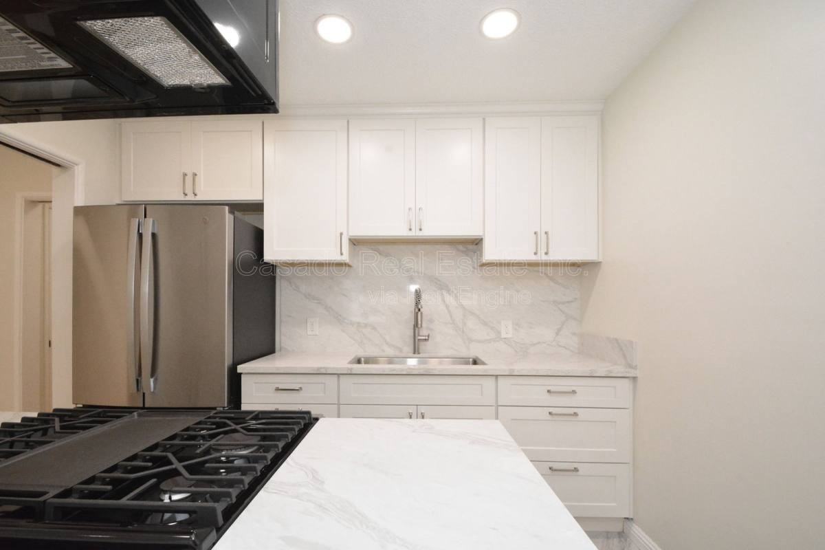 338 Elm Ave #2 - Photo 4 of 10
