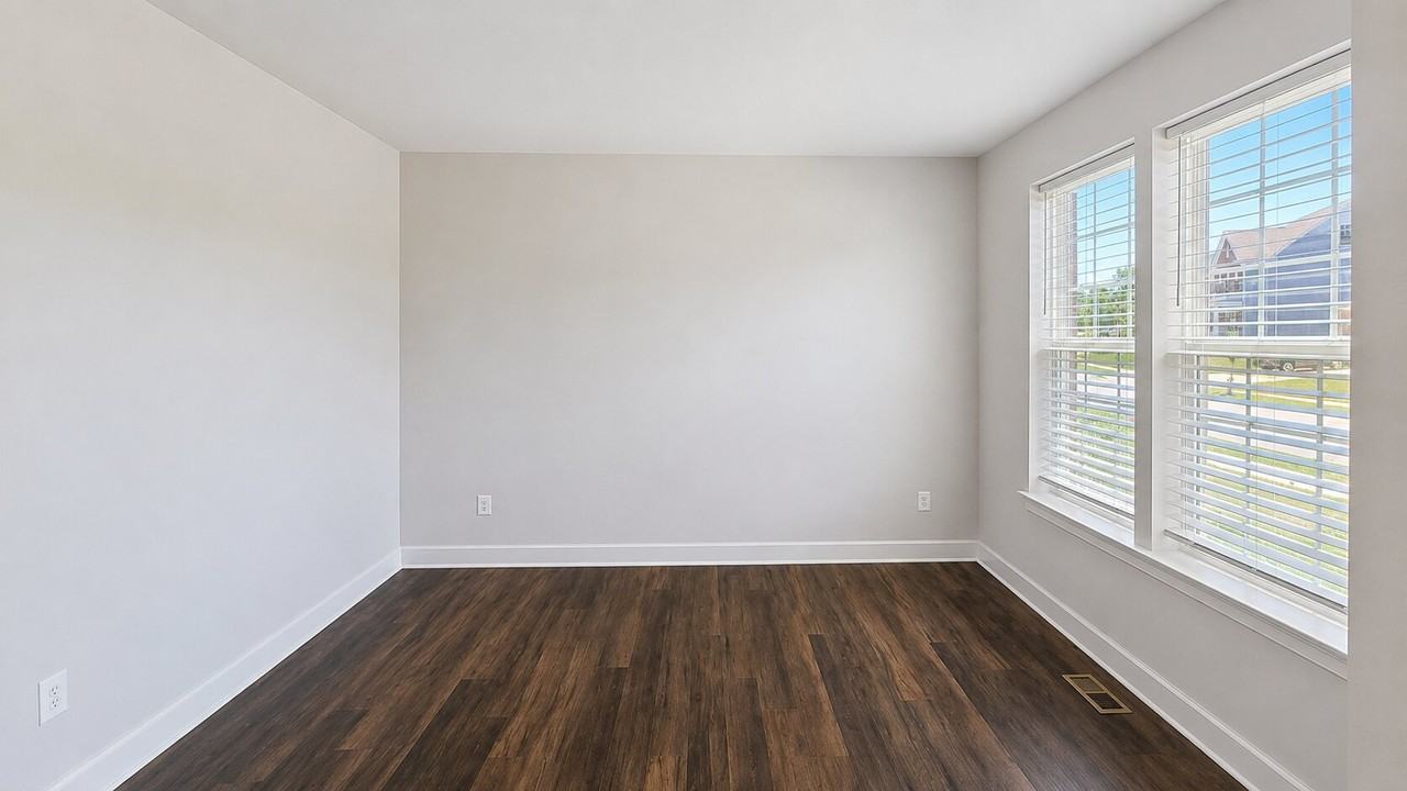 12502 Welford Manor Dr - Photo 4 of 39