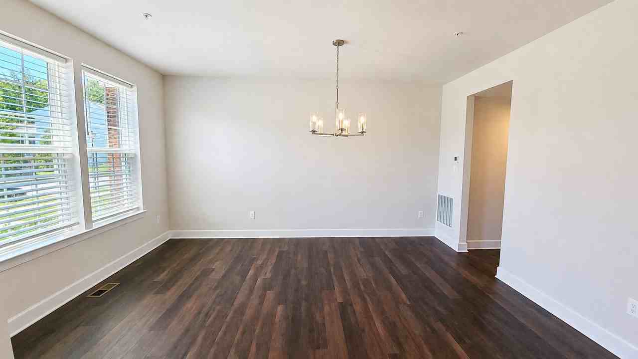 12502 Welford Manor Dr - Photo 5 of 39