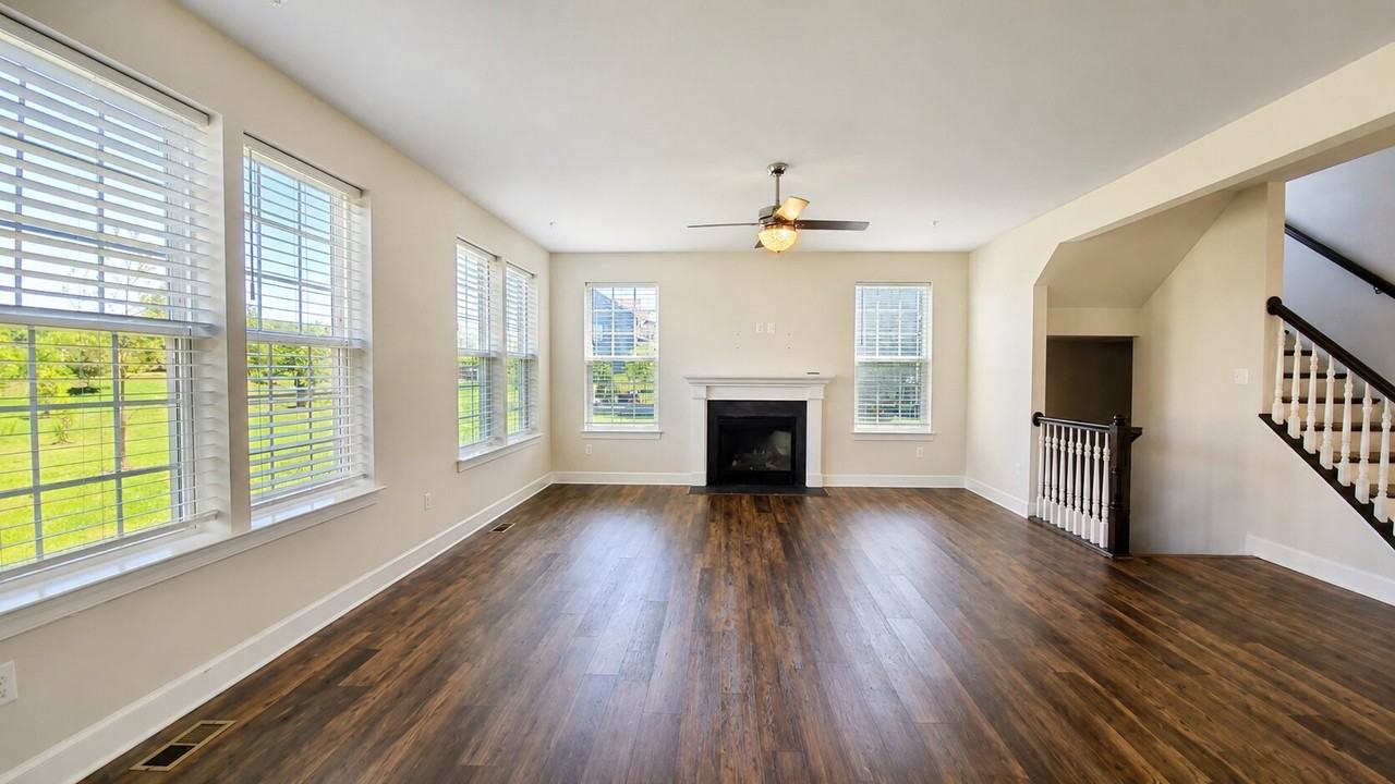 12502 Welford Manor Dr - Photo 7 of 39