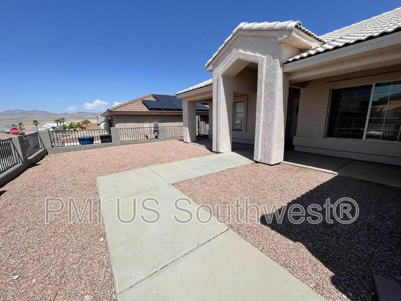 2375 N Ridge Ave - Photo 2 of 8