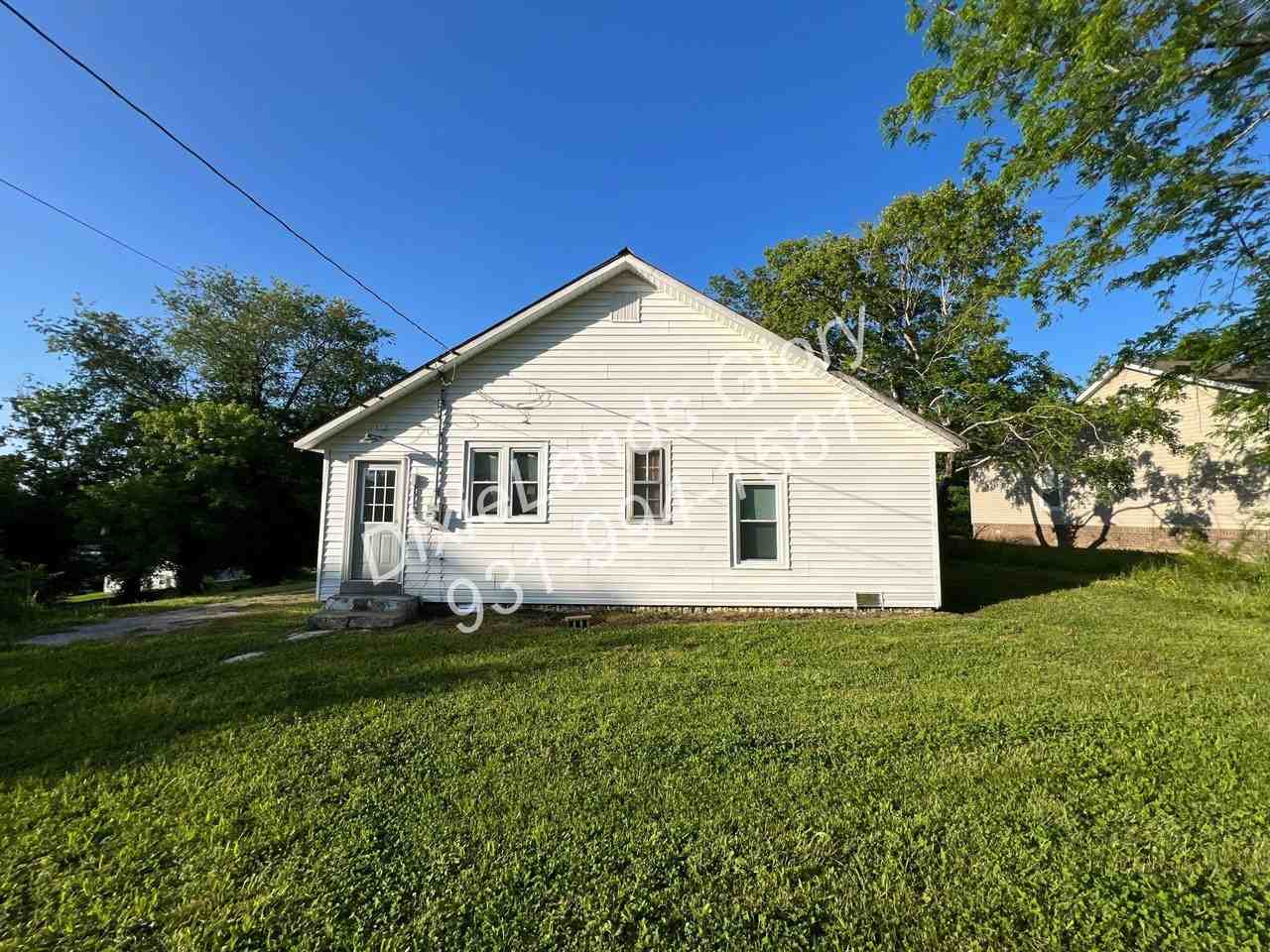 205 W Willow St - Photo 4 of 22