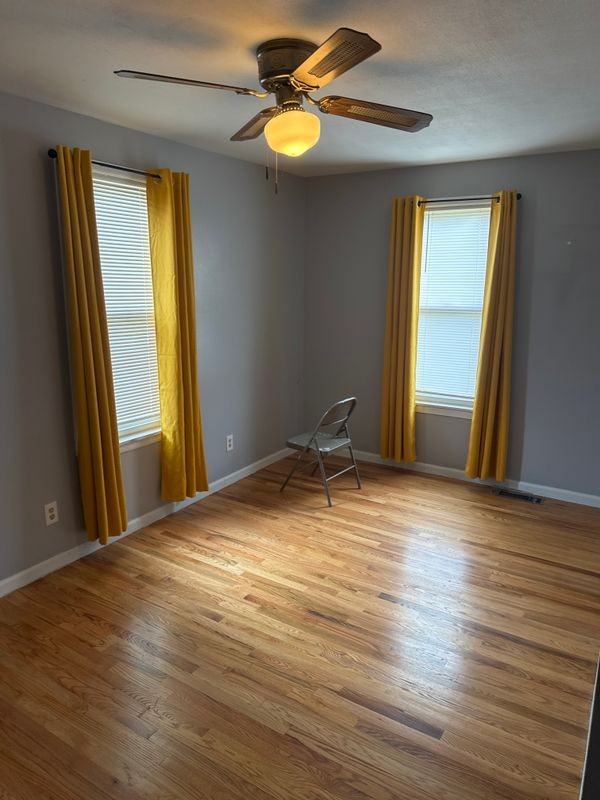 1820 Spencer Ave - Photo 3 of 10