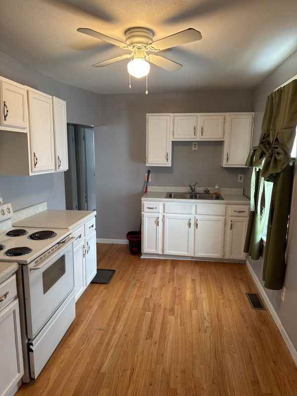 1820 Spencer Ave - Photo 5 of 10
