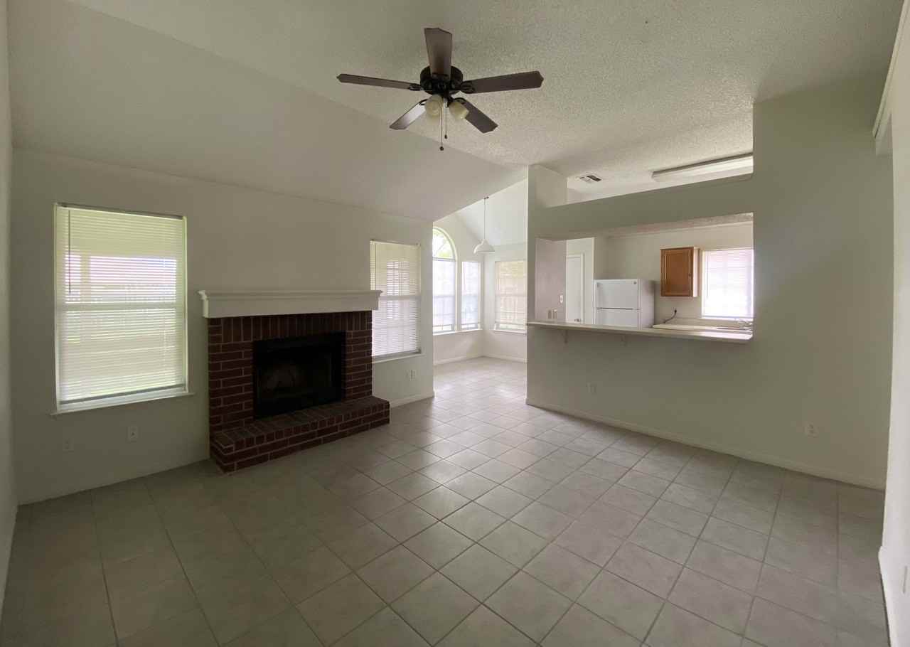 2707 Starling Dr - Photo 3 of 18