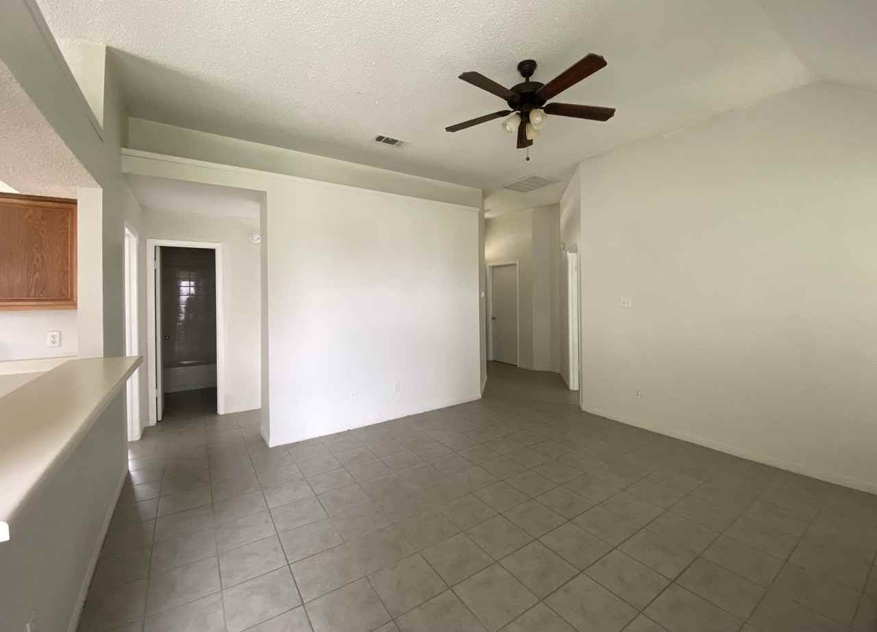 2707 Starling Dr - Photo 5 of 18