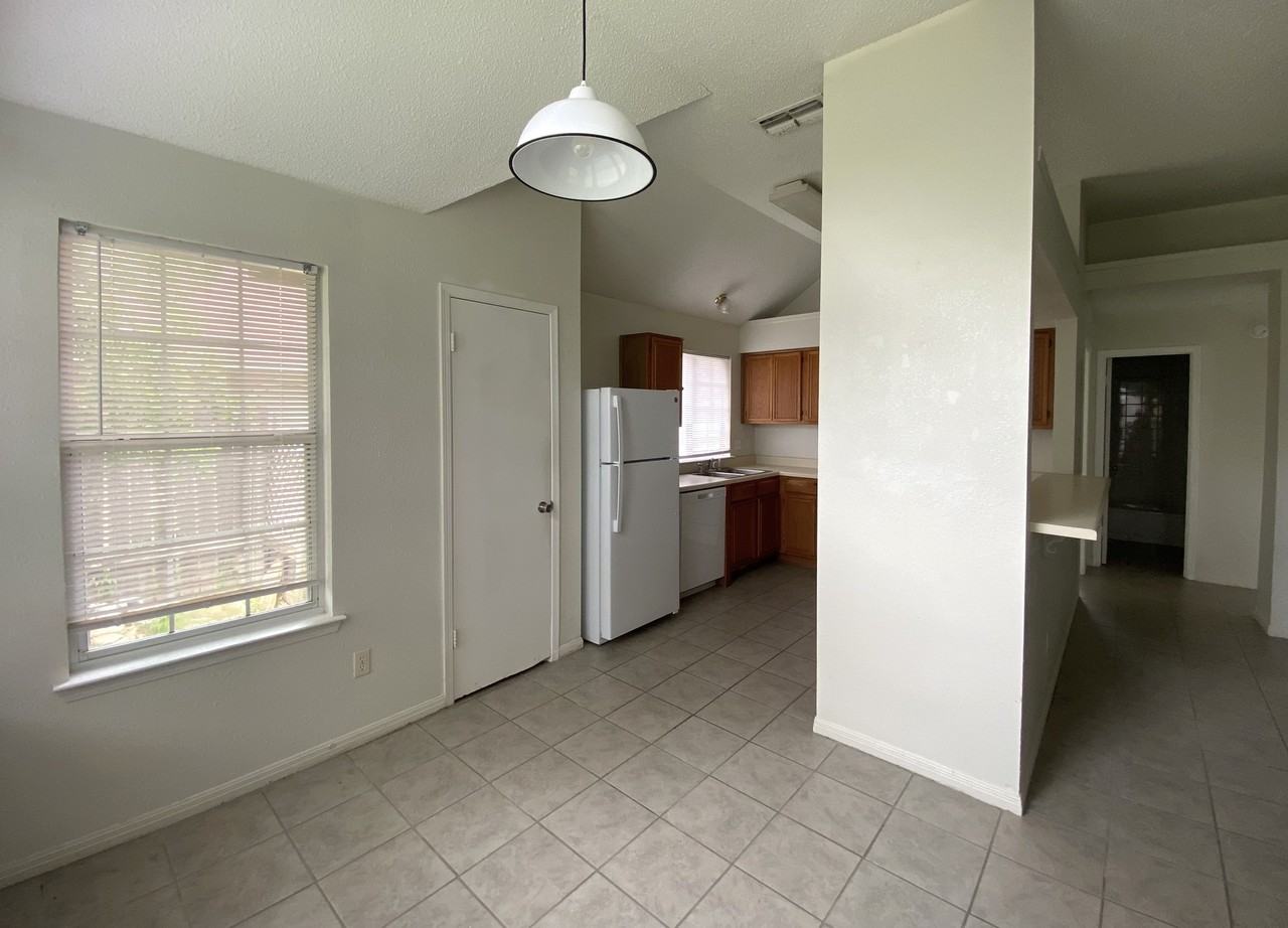 2707 Starling Dr - Photo 7 of 18