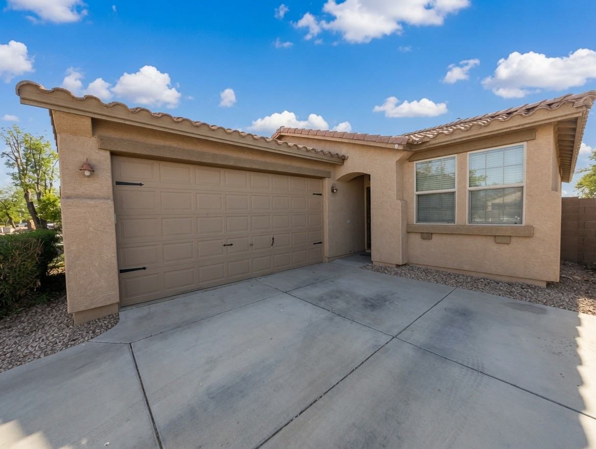 1036 S 177th Dr - Photo 2 of 23