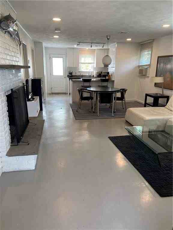 101 Briarwood Ave ##A