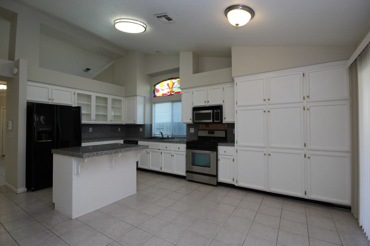 8767 Mesa Brook Way - Photo 5 of 23