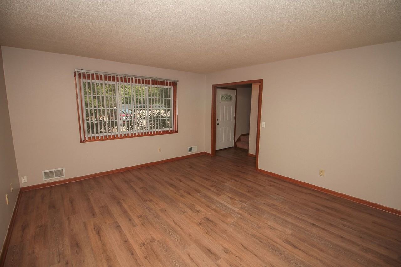 3524 County Road 101 - Photo 4 of 10