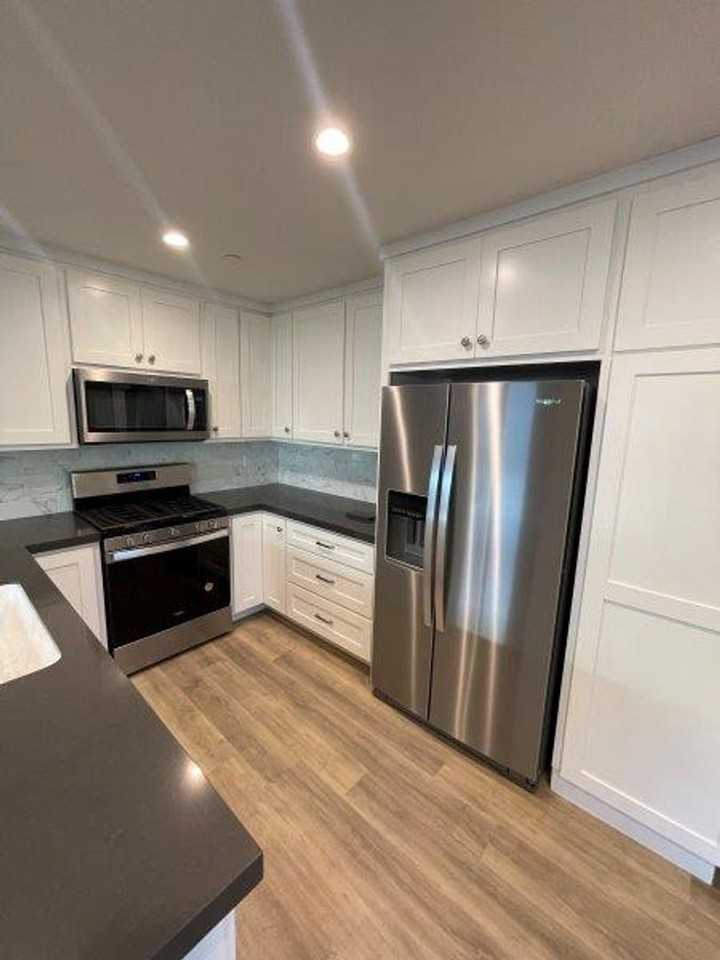 1931 55th St - Photo 6 of 24