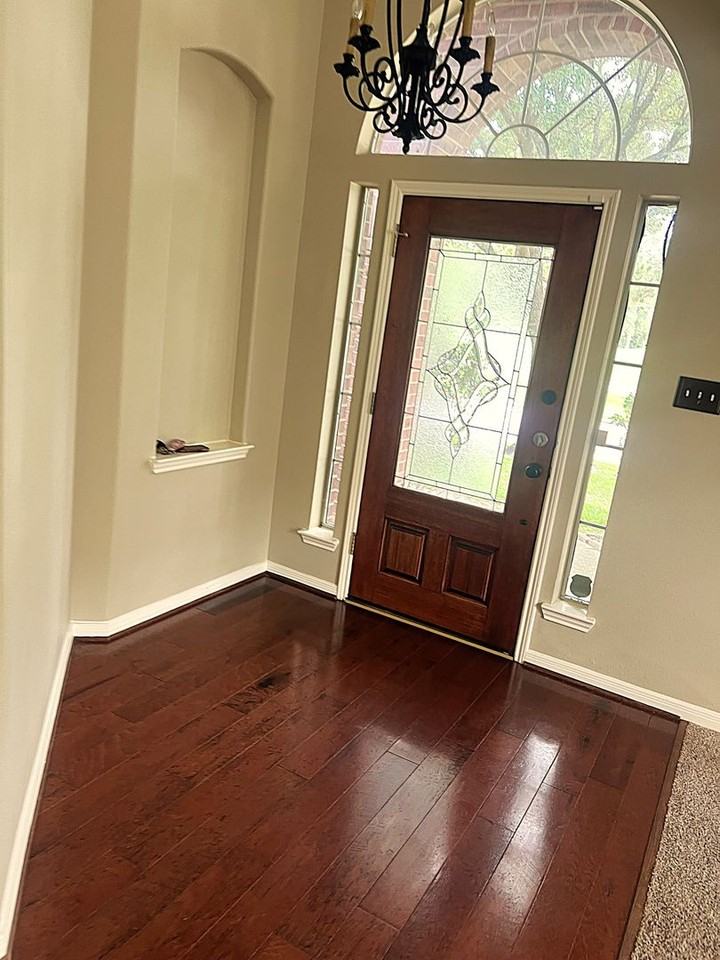 18718 Walden Forest Dr - Photo 3 of 38