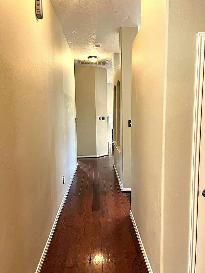 18718 Walden Forest Dr - Photo 4 of 38