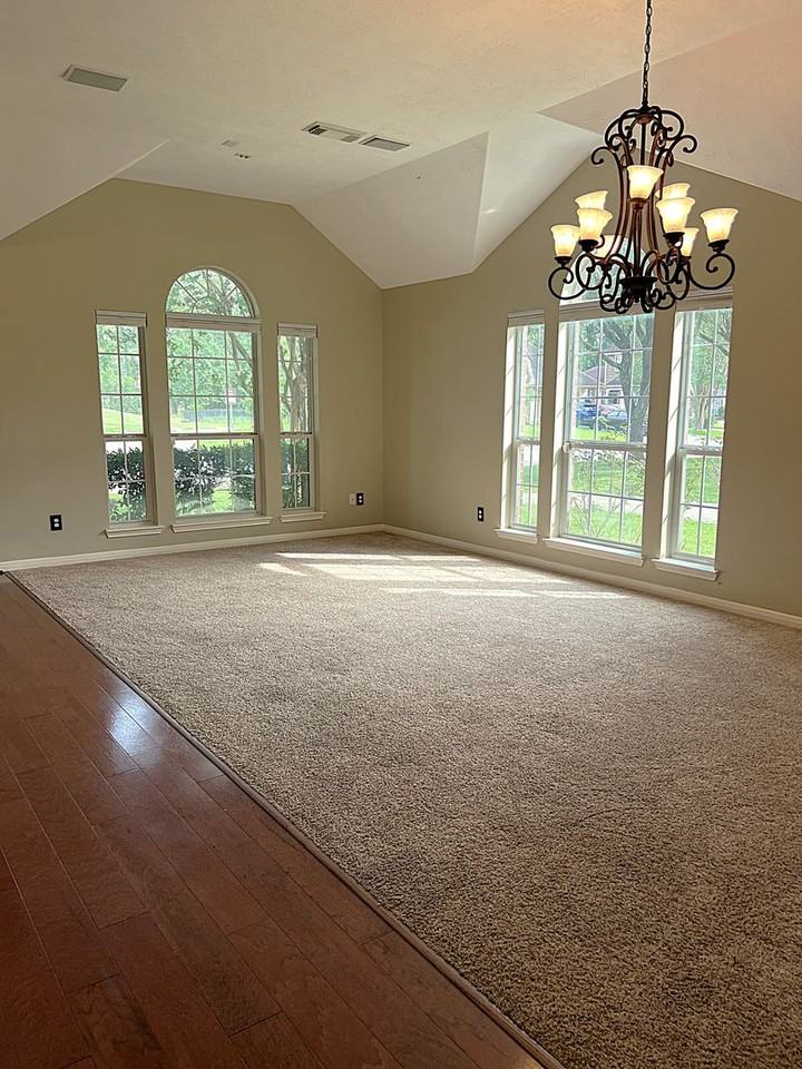 18718 Walden Forest Dr - Photo 5 of 38