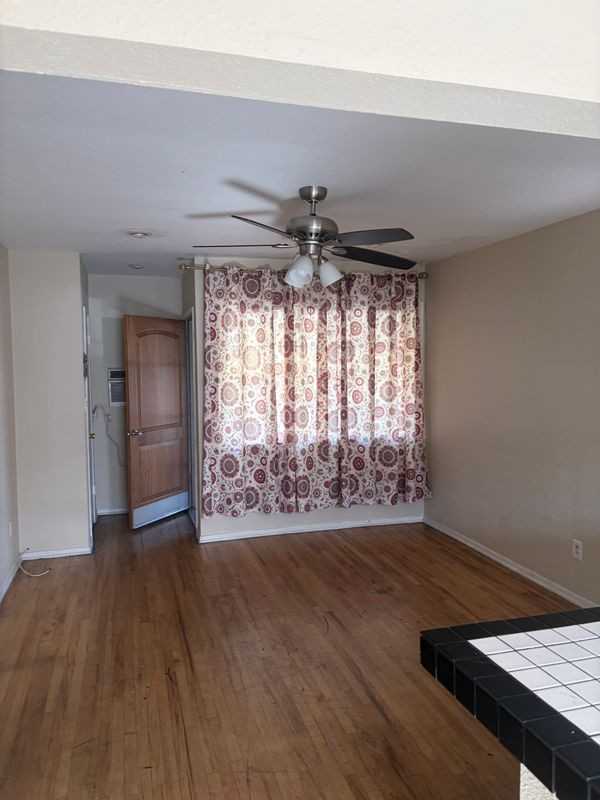 11433 Emelita St ##2 - Photo 6 of 12