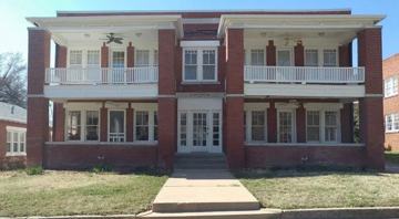 featured image of 1322 E 16th St