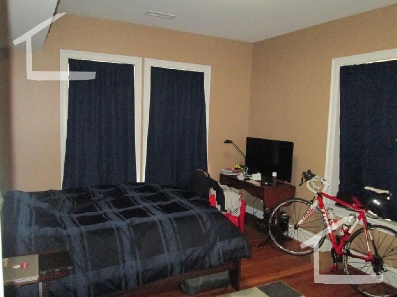 1592 1592 Breacon St, #2 - Photo 5 of 15