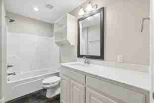 501 E Day St - Photo 1 of 1