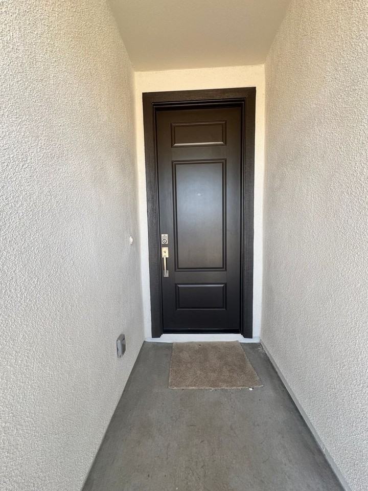 27383 N 69th Ln - Photo 4 of 50