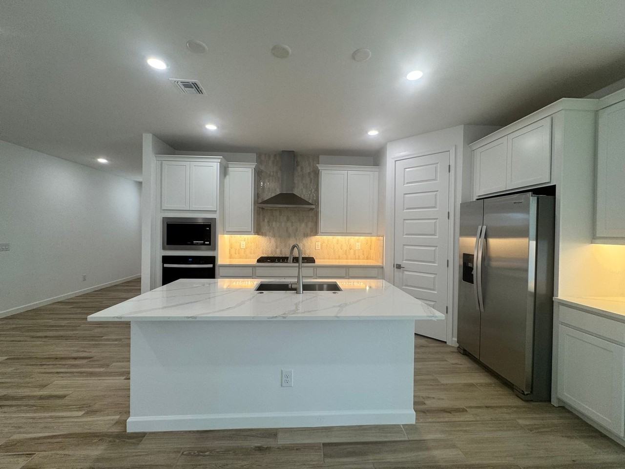 27383 N 69th Ln - Photo 7 of 50