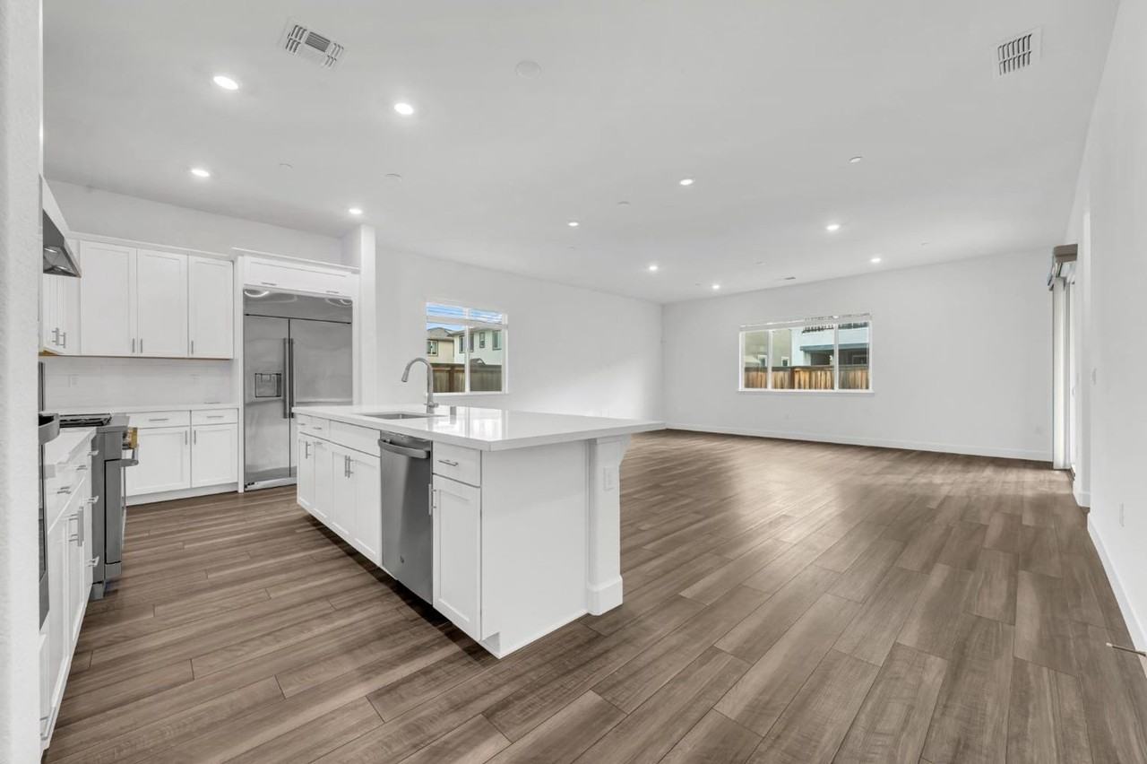 4236 Bellwether Way - Photo 4 of 43