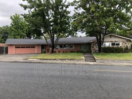 featured image of 710 Nw Midland Ave