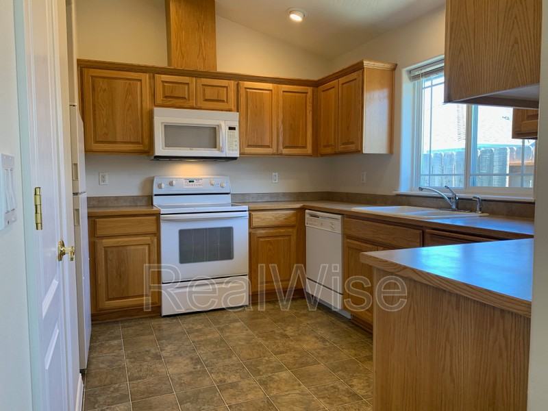 1675 George Tweed Blvd - Photo 5 of 17