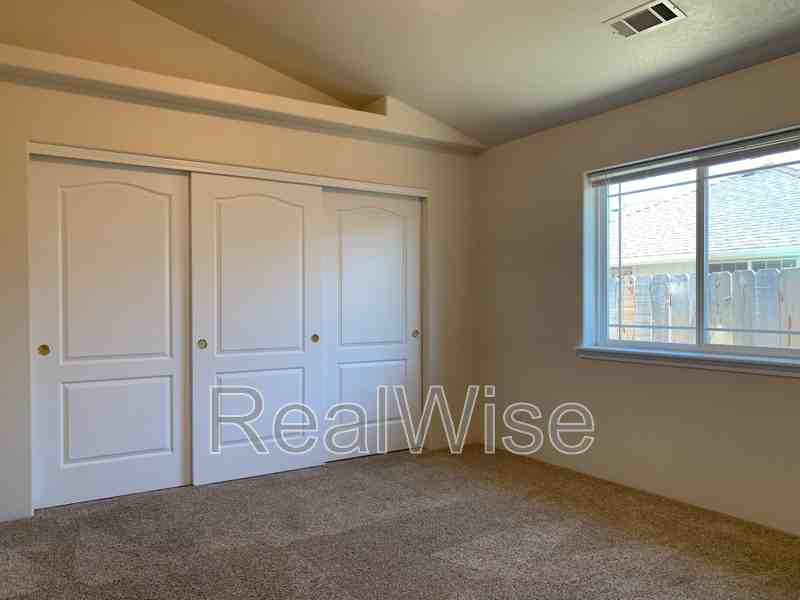 1675 George Tweed Blvd - Photo 6 of 17