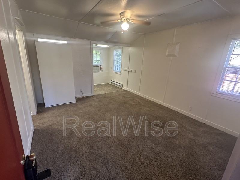 4550 Rogue River Hwy #06 - Photo 5 of 18