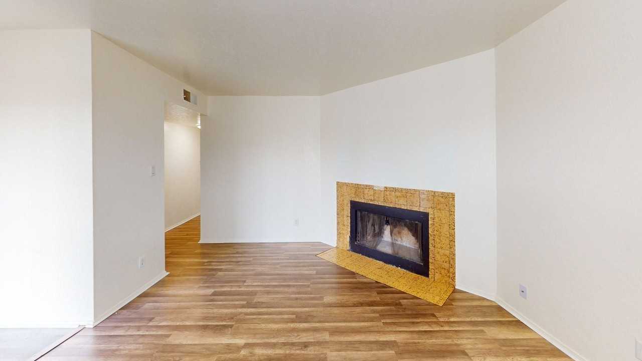 1010 Meadowlark Ct Se - Photo 5 of 23