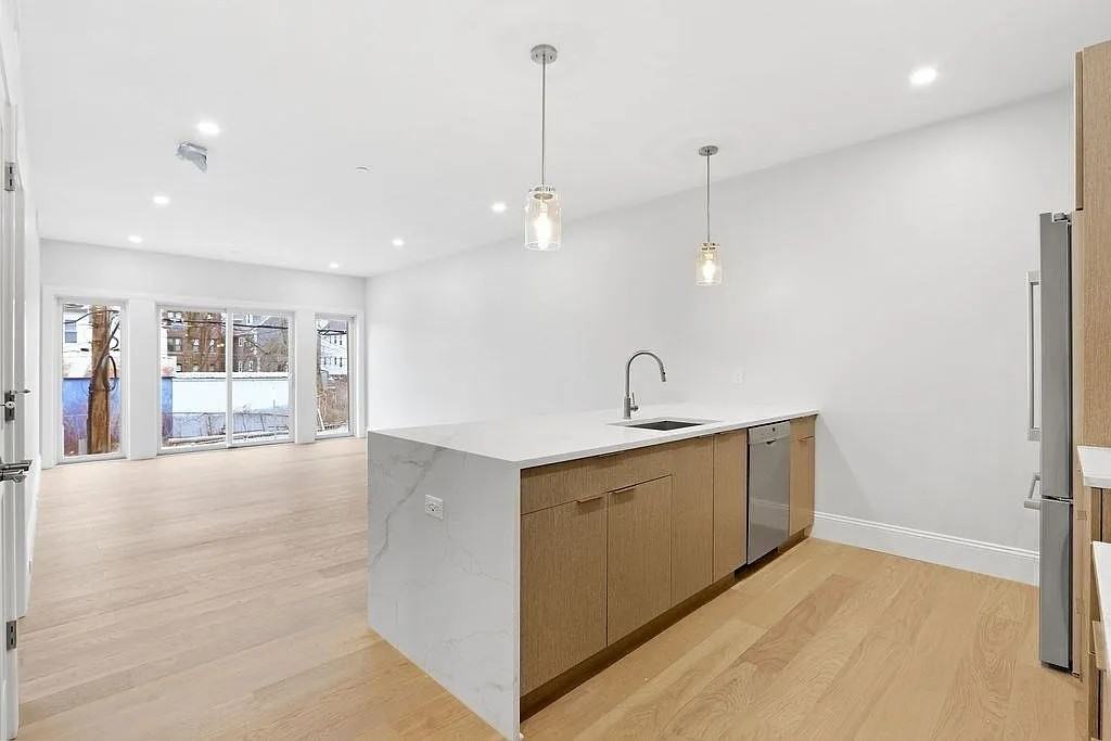 230 Washington St - Photo 2 of 2