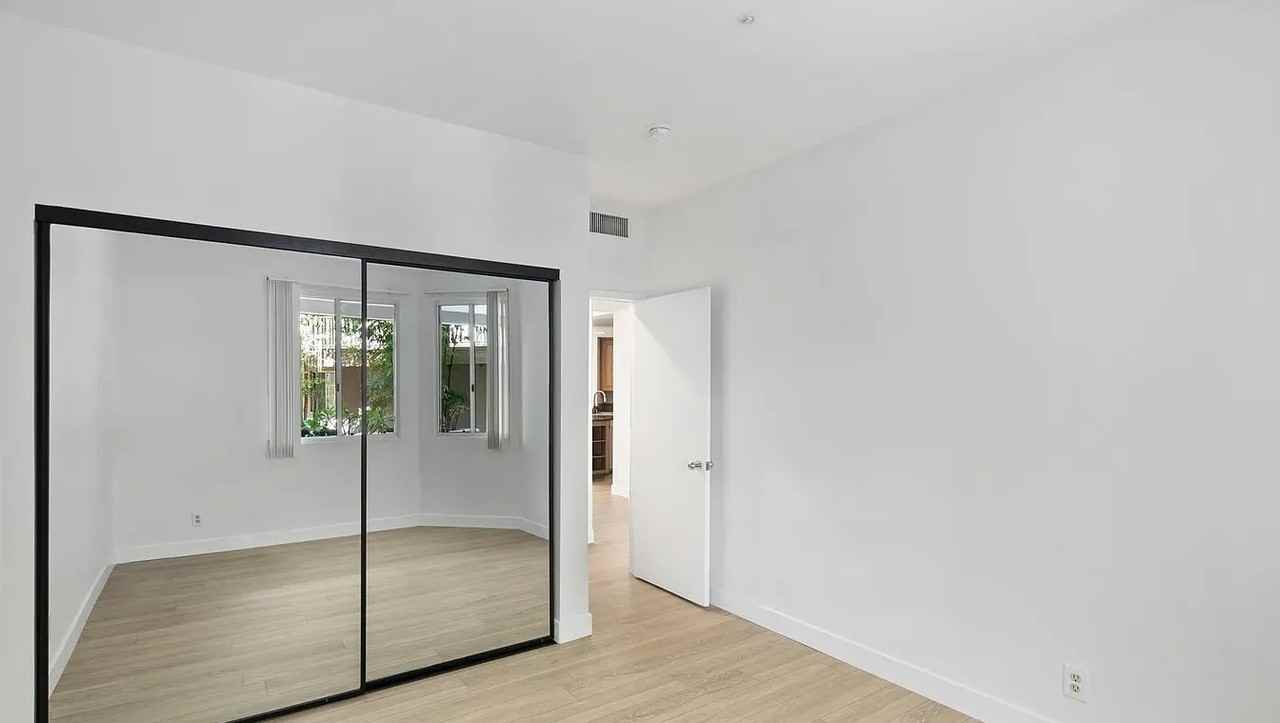 4281 Lowell St - Photo 3 of 7