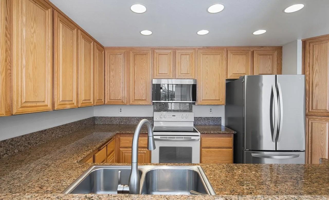 4281 Lowell St - Photo 5 of 7