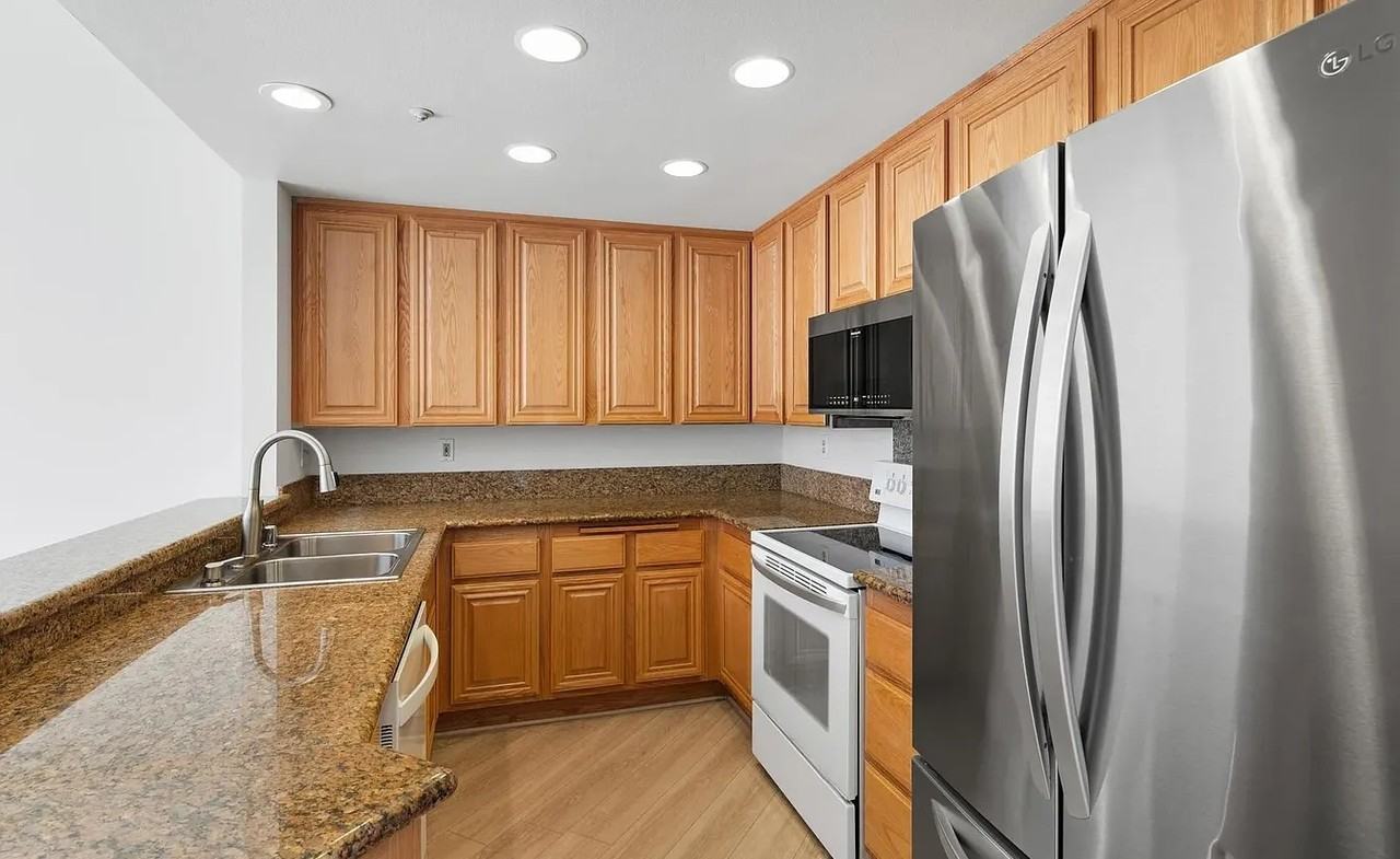 4281 Lowell St - Photo 6 of 7