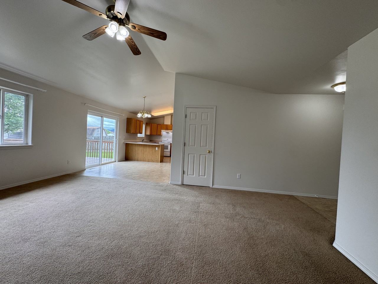 2144 Harlequin Ct - Photo 3 of 7