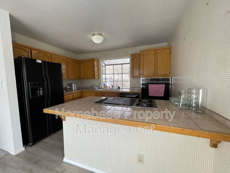 1901 Ranch Dr - Photo 5 of 13