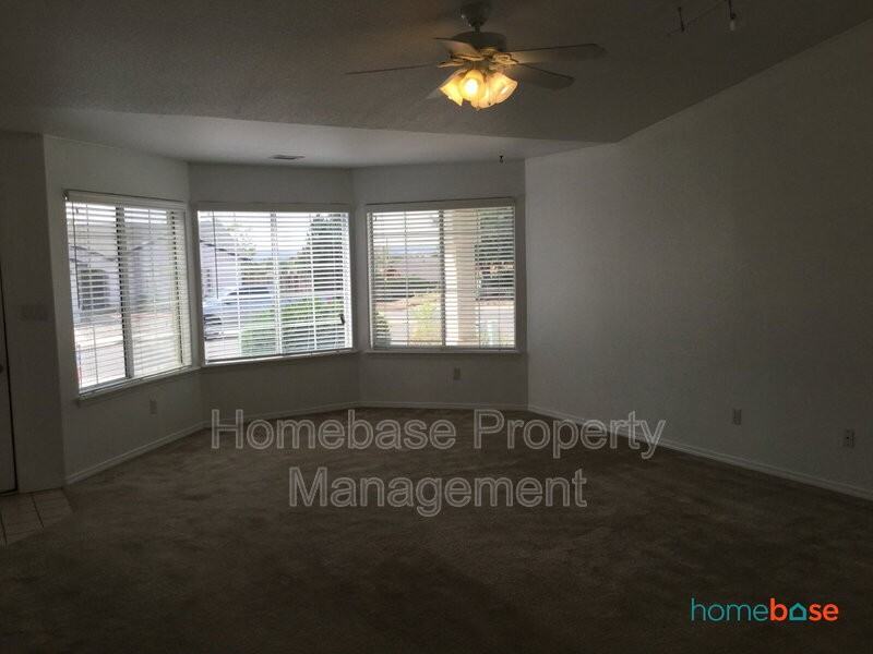 4404 Atlantic St - Photo 4 of 43