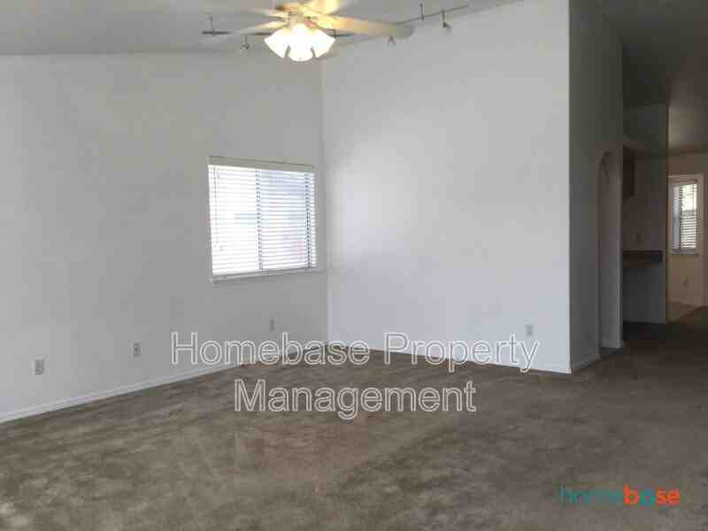 4404 Atlantic St - Photo 5 of 43