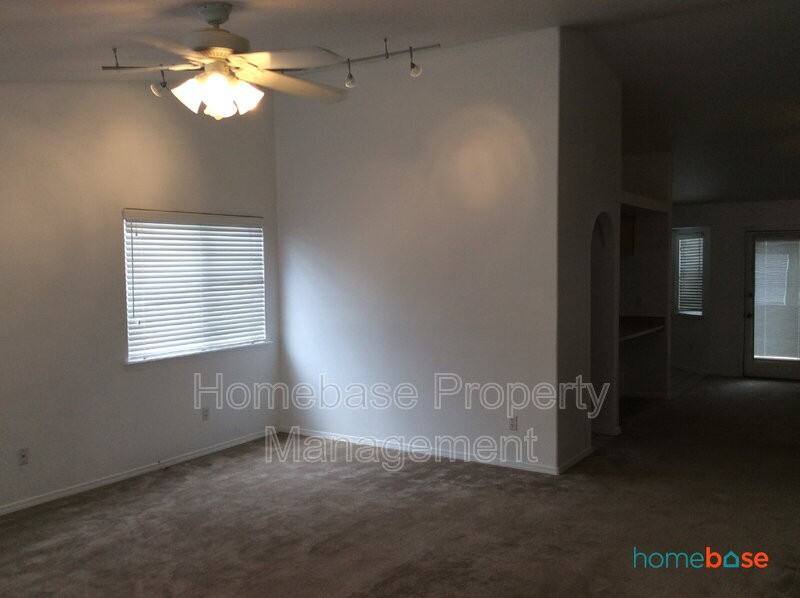 4404 Atlantic St - Photo 6 of 43