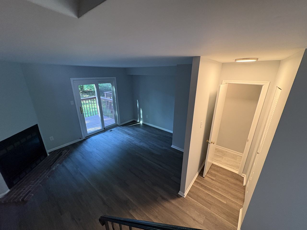 2510 Pond View Dr - Photo 4 of 13