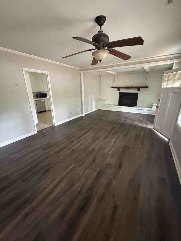 5902 Park St - Photo 6 of 13