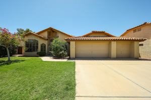 featured image of 1635 W Wisteria Dr