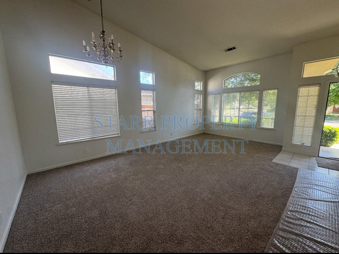 10086 River Falls Cir - Photo 3 of 25