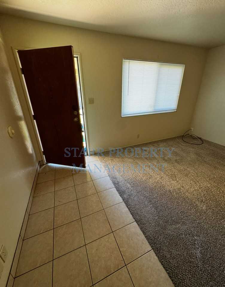 2641 Sumac Ave - Photo 2 of 19