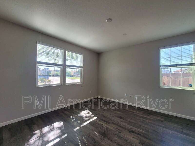 3238 Chelmer Way - Photo 7 of 20