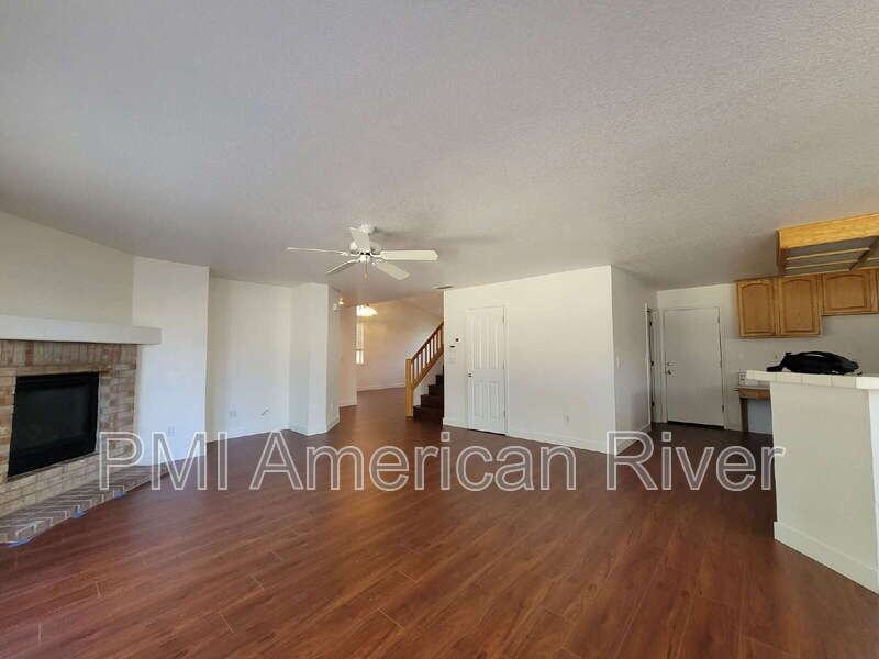 1375 Pintail Way - Photo 4 of 19