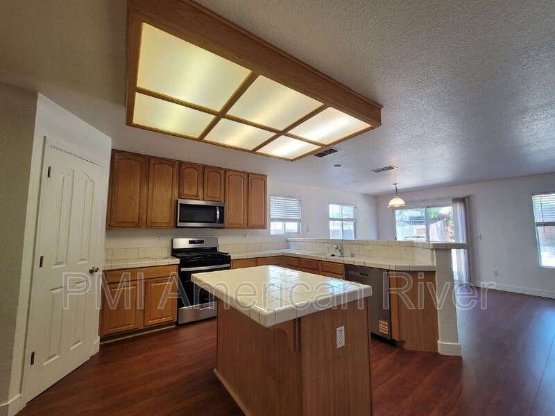 1375 Pintail Way - Photo 6 of 19
