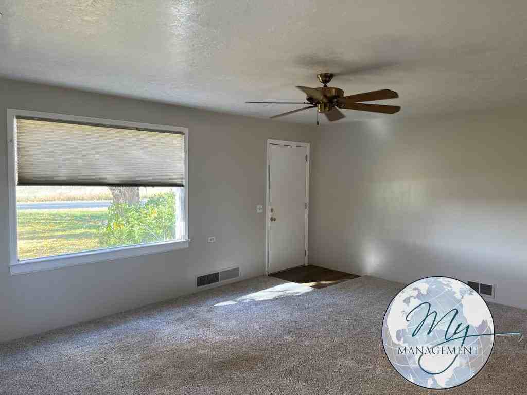 4578 Ne - Photo 6 of 20