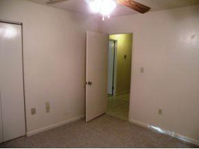 1751 Se 39th St - Photo 7 of 17